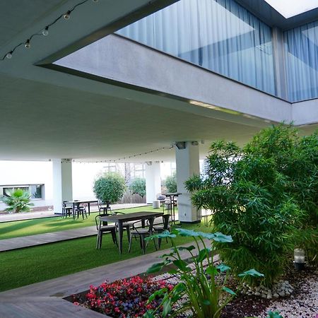 Hotel Villa Odon Villaviciosa de Odón Exteriör bild