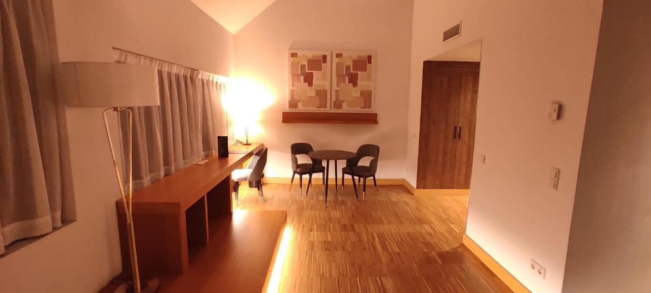 Hotel Villa Odon Villaviciosa de Odón Exteriör bild