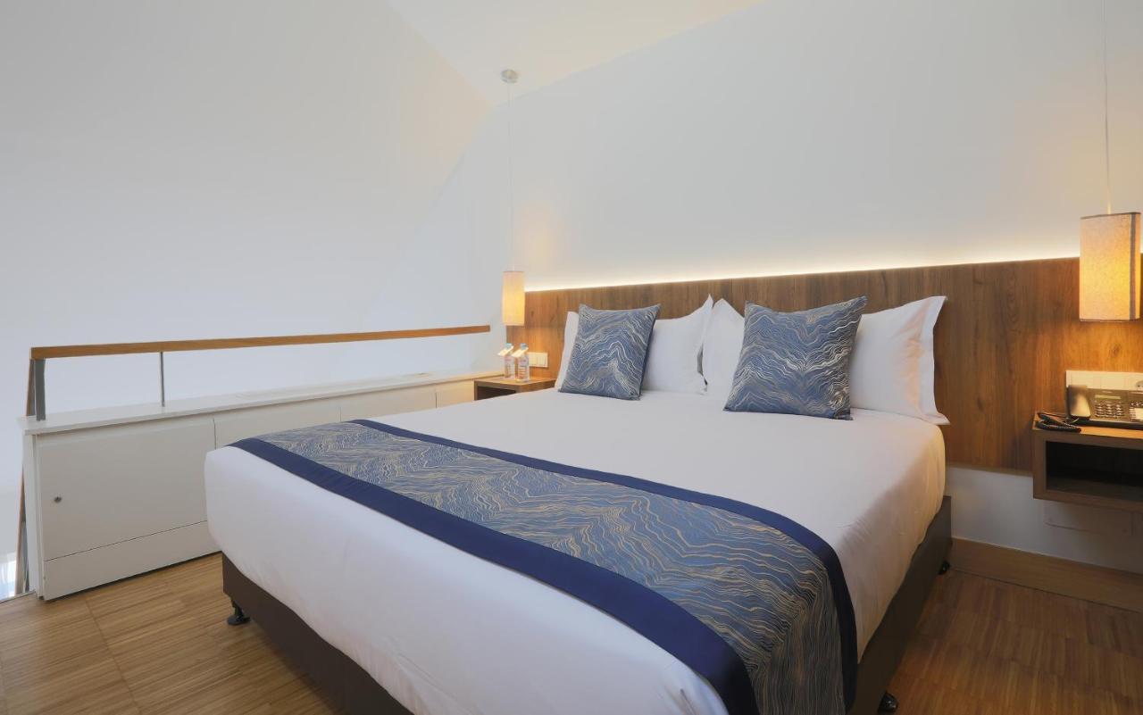 Hotel Villa Odon Villaviciosa de Odón Exteriör bild