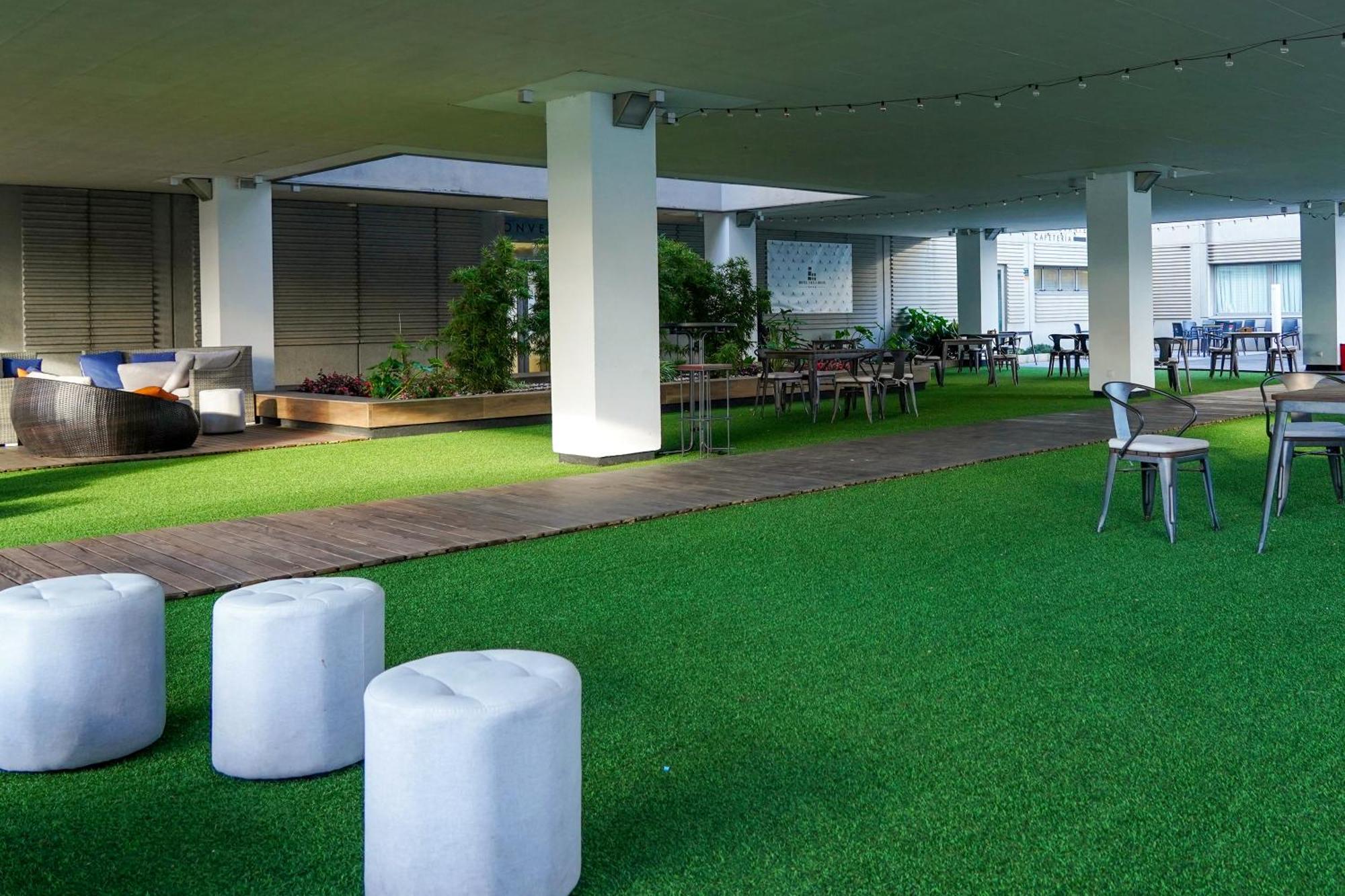 Hotel Villa Odon Villaviciosa de Odón Exteriör bild